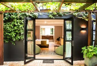 Paarl Hideaway allows 18 year olds to book a room