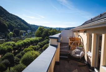 Apartment am Kurpark mit traumhafter Terrasse has Balcony rooms