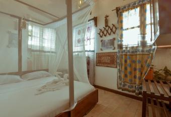 Malindi Guest House has Smoking rooms