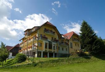 Wildwiesenhof has Balcony rooms