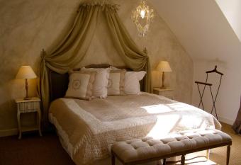 L ange est r  veur allows 18 year olds to book a room