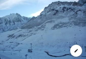 Studio sur les pistes de ski La Mongie has Balcony rooms