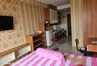 Apartemen SkyView SETIABUDI Medan has Balcony rooms