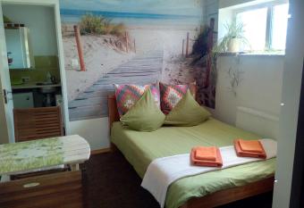 ElitasBB allows 18 year olds to book a room