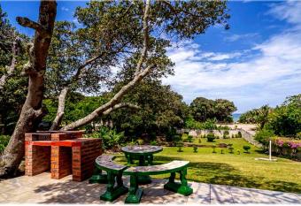 Sea Park Holi-Stay - 2on1stAve allows 18 year olds to book a room