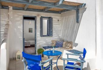 Althea Studios has Smoking/Balcony rooms