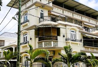 Apartment Huz Peer 2 allows 18 year olds to book a room