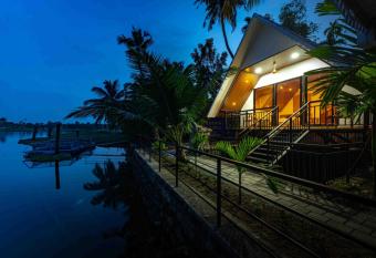 Liara Fish Net Villa has Balcony rooms