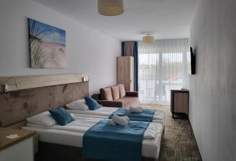 Apartament Suzi has Balcony rooms