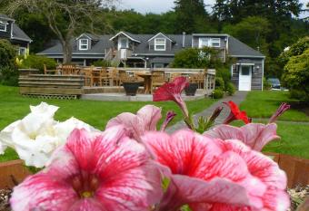Ecola Creek Lodge has Balcony rooms
