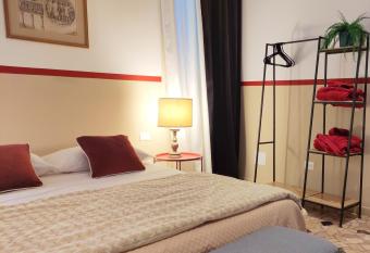 Loft Loggia al Santo allows 18 year olds to book a room