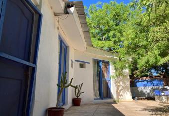 Santorini house y Santorini house 2 has Balcony rooms