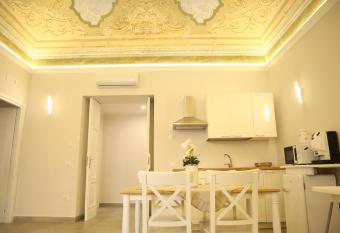 VG Apartments has Balcony rooms