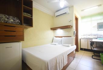 Flat Econ  mico has Smoking rooms