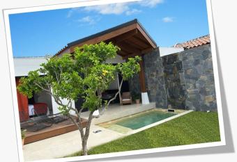 Tropical Lodges     Le Gosier allows 18 year olds to book a room