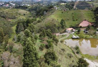 Los Lagos de Jas   has Balcony rooms