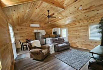 Petite Piney Paradise allows 18 year olds to book a room