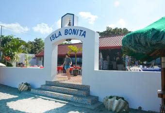 Isla Bonita Beach Resort has Balcony rooms
