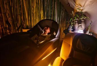 Darkwolf House has Balcony rooms