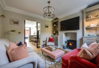 *NEW* Little Pyecroft House, Chester has Balcony rooms