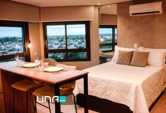 Loft com vista para o Parque Una allows 18 year olds to book a room