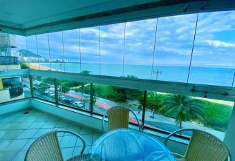 Ocean Flat 401 has Balcony rooms