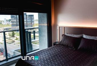 Loft divino no Parque Una allows 18 year olds to book a room