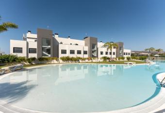 250 La Cala Calaserena has Balcony rooms