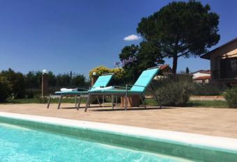 Villa Nardelli has Balcony rooms