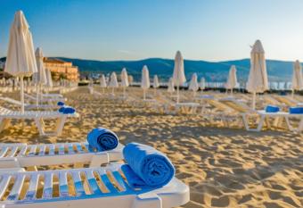 Asteria Family Sunny Beach - Ultra All Inclusive allows 18 year olds to book a room