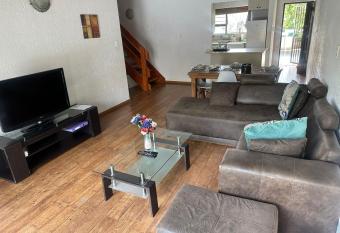 Paulshof Sandton Apartments - Monchique allows 18 year olds to book a room