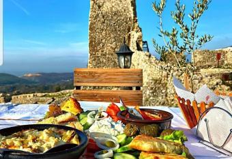 ROOMS EMILIANO Castle of Kruja has Balcony rooms