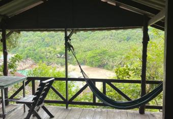 Silver cliff has Balcony rooms