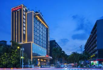 Hampton by Hilton Shenzhen Bao an Airport allows 18 year olds to book a room