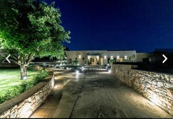 ETIMO beauty&wellness allows 18 year olds to book a room