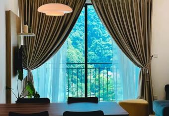 Ipoh Onsen family suite l Lost World view has rooms with a private hot tub