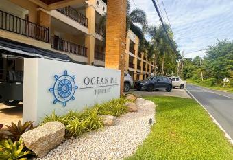 Ocean Pie Phuket has Balcony rooms
