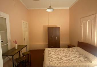 Residencial Cha  arcillo allows 18 year olds to book a room