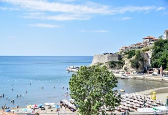 Mala Plaza has Balcony rooms