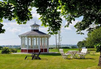 Torsborgs G  rd has Balcony rooms