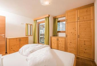 Pichlerhof Apt 1 has Balcony rooms