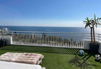 Lara Penthouse has rooms with a private hot tub