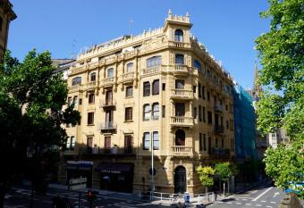 Loaldia has Balcony rooms