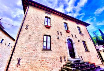 Residenza d Epoca Colle has Balcony rooms