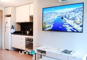 Studio maravilhoso no Parque Una com vaga de garagem allows 18 year olds to book a room