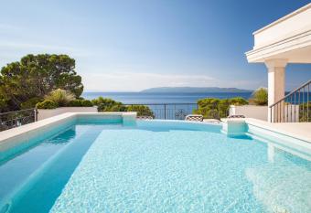 Luxury Rooms Villa Jadranka allows 18 year olds to book a room