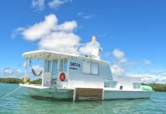 Beautiful Houseboat in Key West allows 18 year olds to book a room