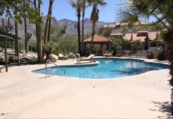 Casa Tierra Catalinas 69 - Catalina Mountains views has rooms with a private hot tub