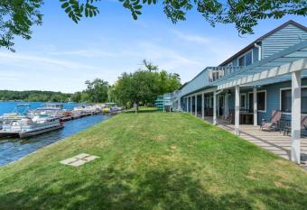 Fife Lake Lodge 2 Lakeside Apartment Units in One has Balcony rooms