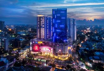 APARTEMEN PODOMORO CITY DELI has Balcony rooms